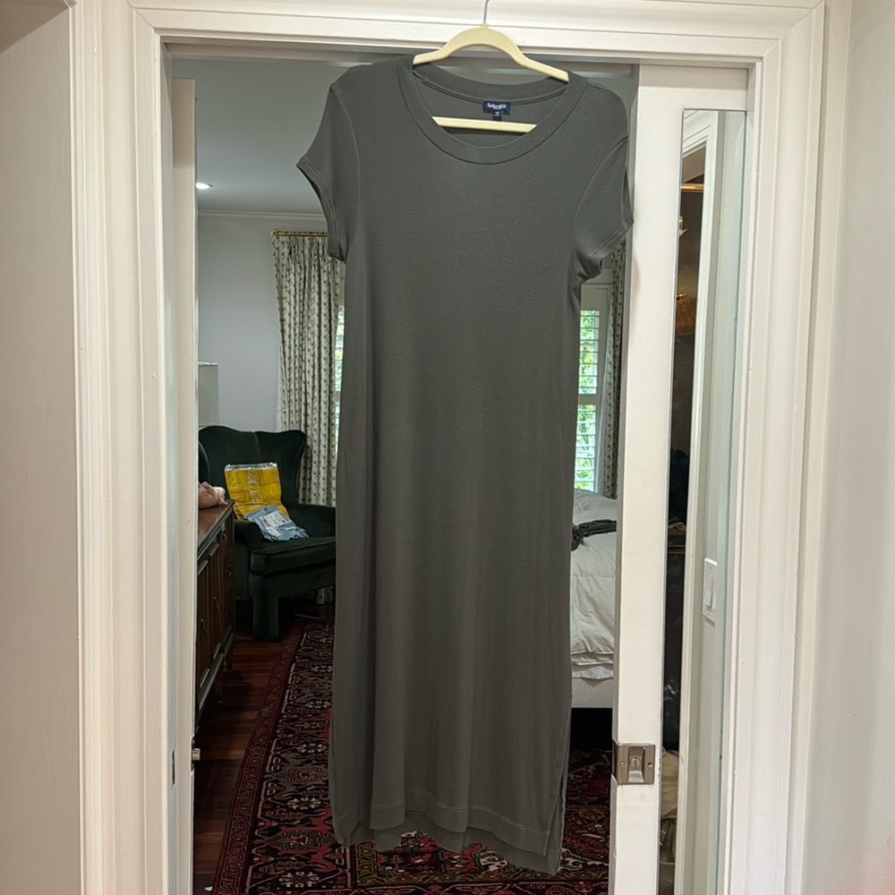 Splendid olive midi dress medium